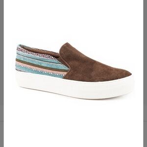 NIB-Roper Embroidered Slip-On Sneaker